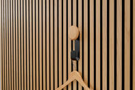 Jesper - Hook short with wooden knob