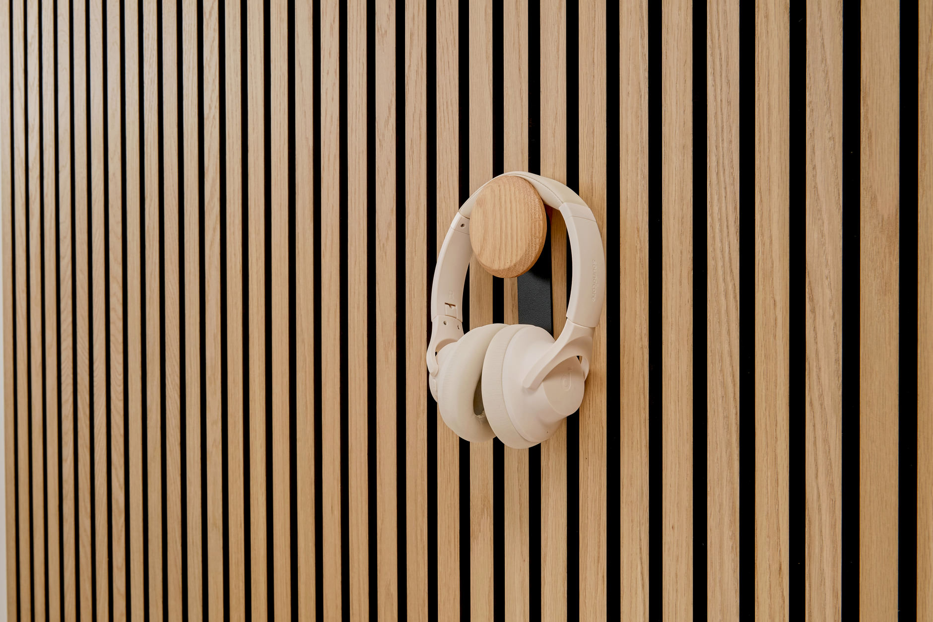 Jesper - Hook short with wooden knob