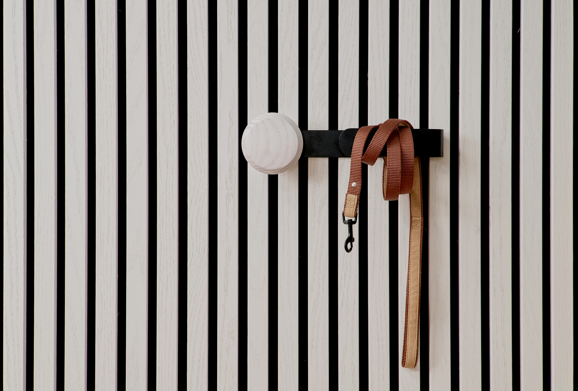 Eilin - Hook long with wooden knob