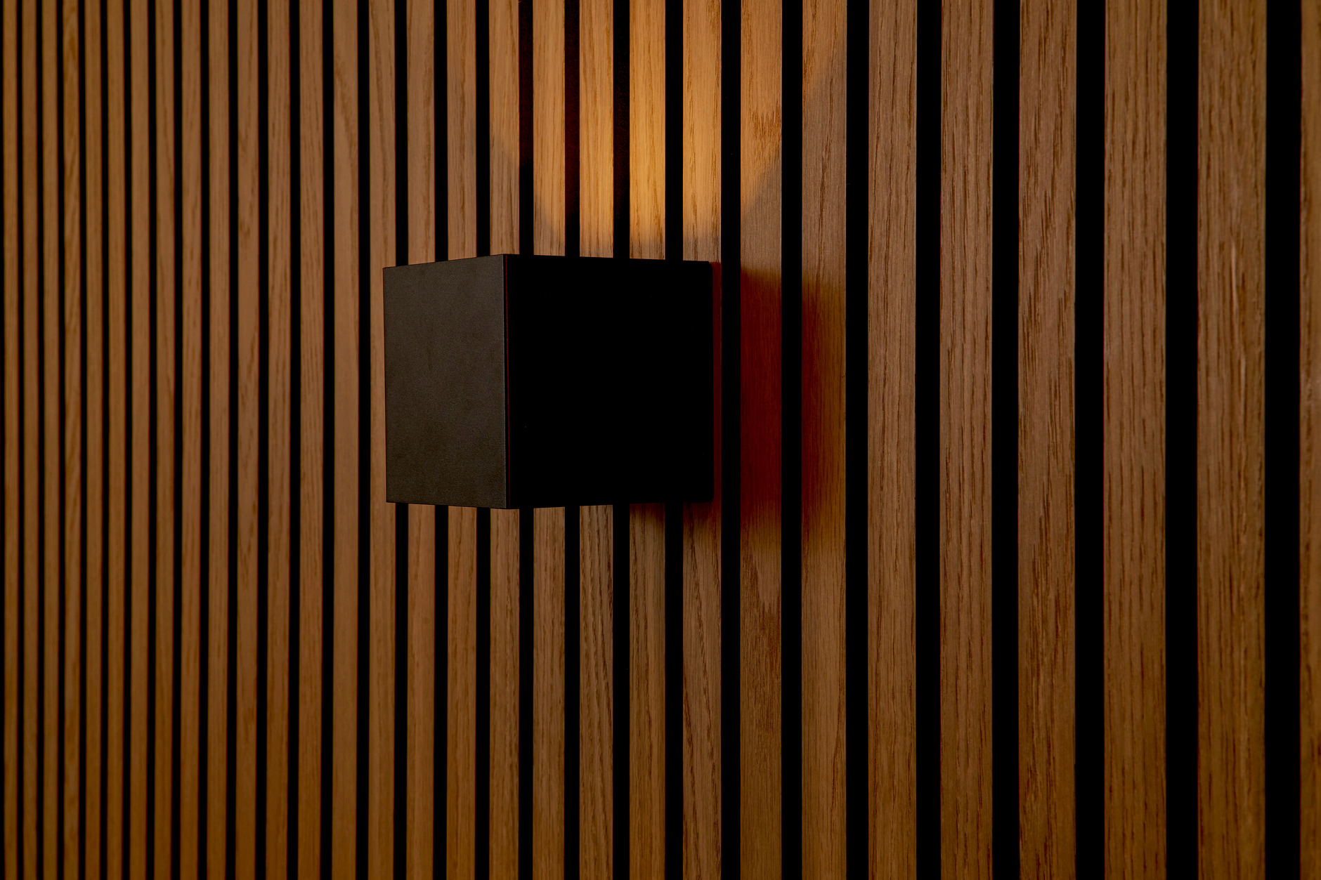 Eirik Cube - aplique de pared