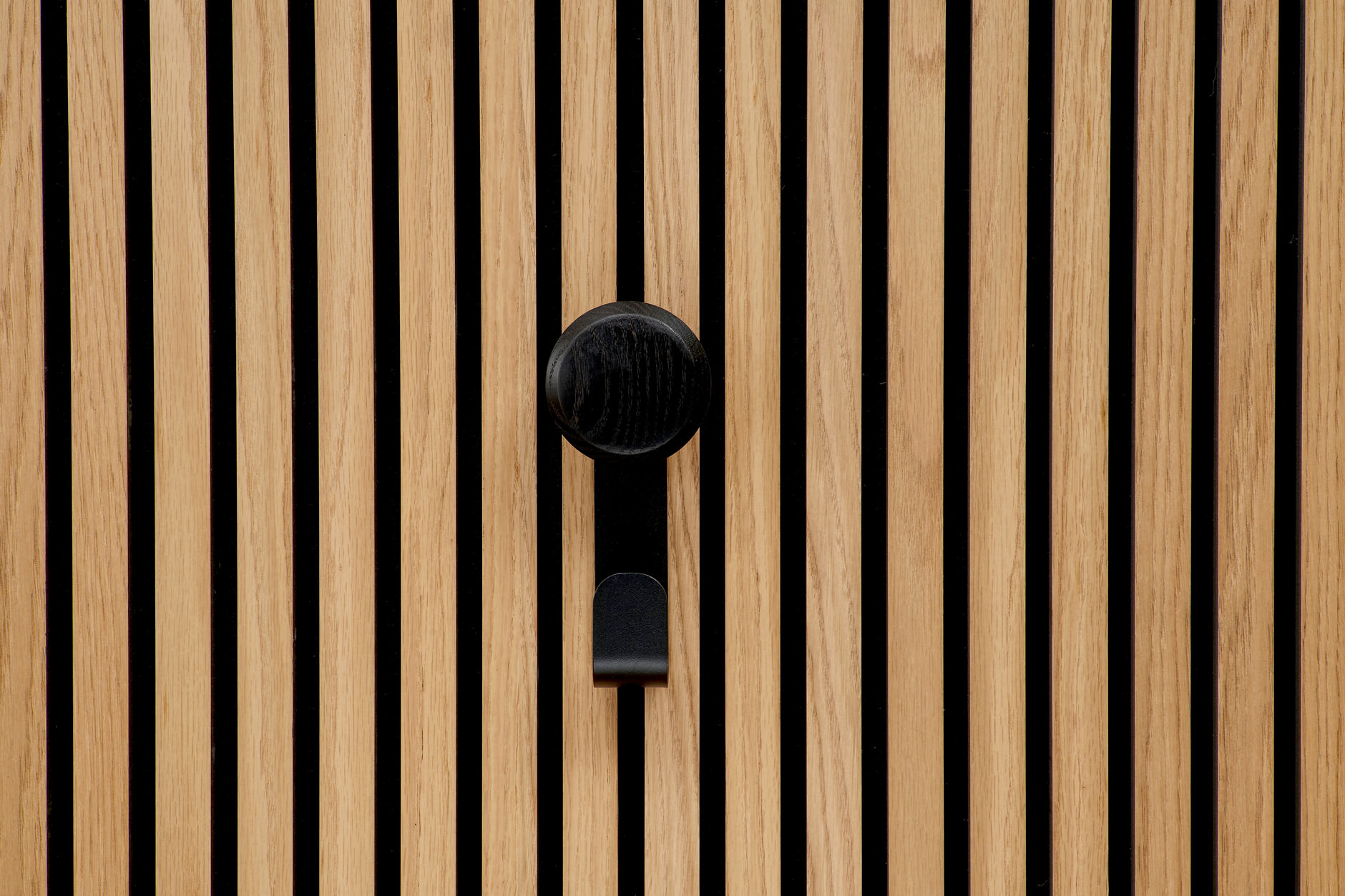 Haakon - Hook short with wooden knob