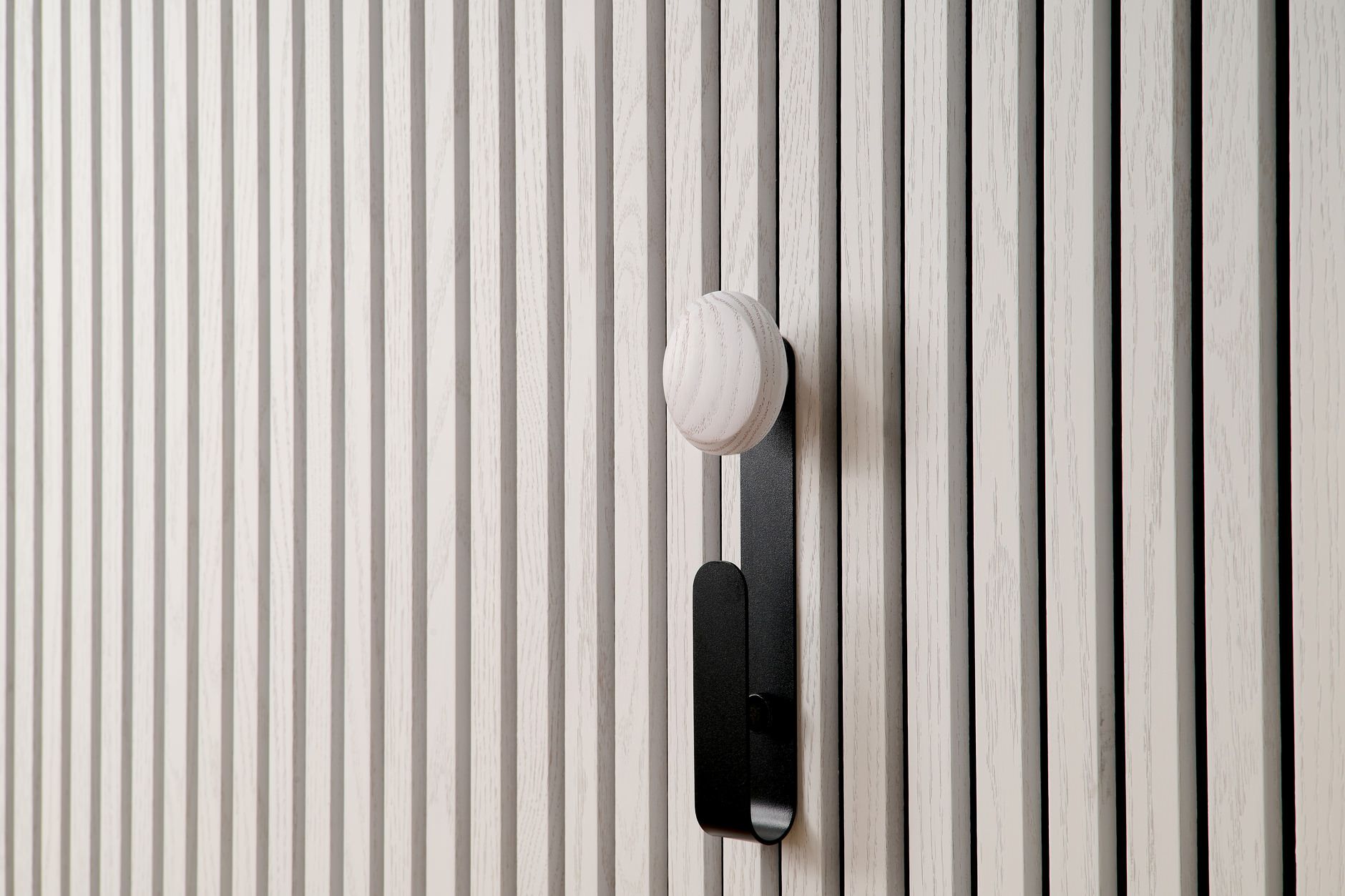 Eilin - Hook long with wooden knob