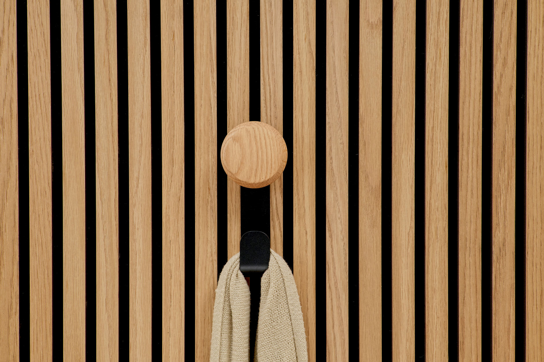 Jesper - Hook short with wooden knob
