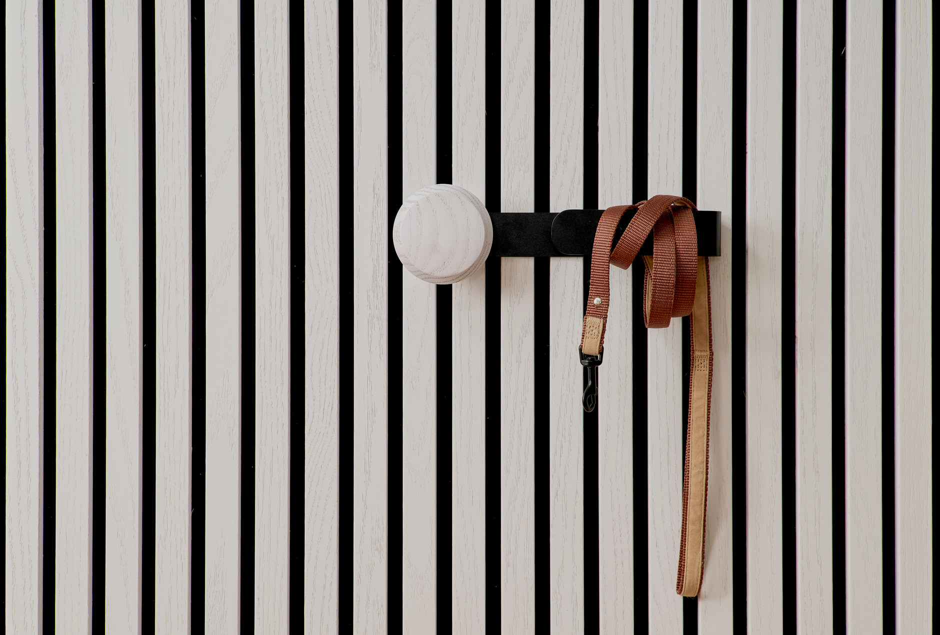Eilin - Hook long with wooden knob